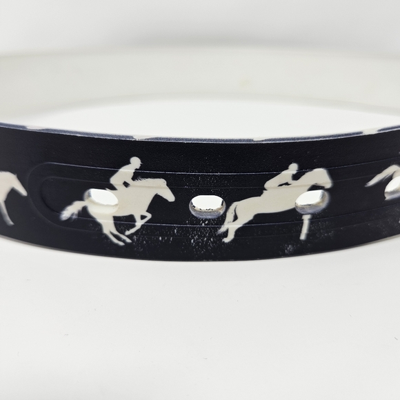 C4 Belt With Jumping Rider - Picture 4 of 5